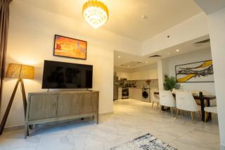 Business Bay 1BR Burj Khalifa&Canal Views,3Balcony - 1