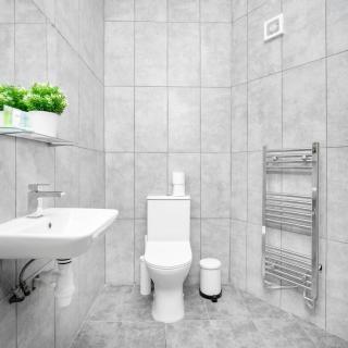 Cozy Apartment - On street parking - Rowley Regis 49AG - 1