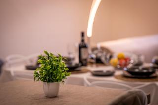 Modern SeaView Luxury Apartment - 7