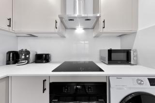 Stylish Spacious Flat near Arnos Grove - 5