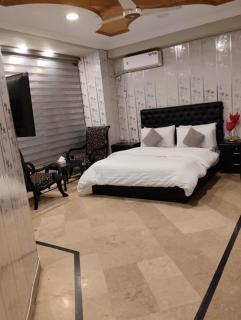 Galaxy Residency Family Guest House - 1