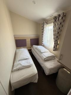 Seaview 1 - Ingoldmells - Meadow Lakes Caravan Hire - 2