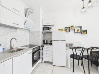 SuperApart Augustówka 73 "1BR Home with Balcony & Pet-Friendly" - Warschau - 5