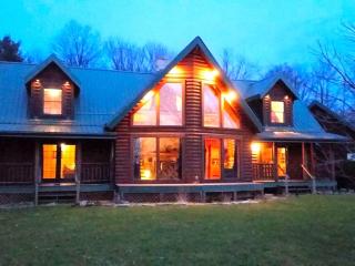Spacious Vacation Rental Perfect for Family Reunions near Pittsburgh, Pennsylvania - 6