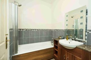 Stage House Bed & Breakfast - 3