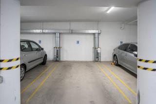 Antracit Apartman - Csendes belvárosi szállás, saját garázzsal - 1