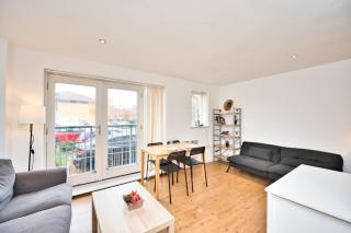 Staycation in BOW E3 Ideal for 2 - 3