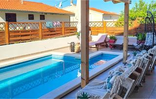 Lovely Apartment In Hvar - 4