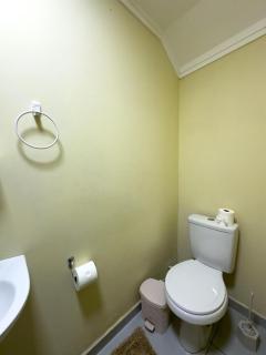 Espaçosa casa com WI-FI Perto do Aroporto - Conforto e Praticidade - 4