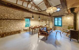 Charmante Maison Avec Piscine - 6