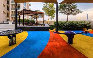 Vogue Vacation Homes, Emirates Hills, Vida The Hills Residence near Marina and JBR, Three Bedroom Apartment with Balcony and Golf Club View, Access to all Amenities - 4
