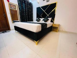 BNB Royal Galaxy Family Hotel - 3