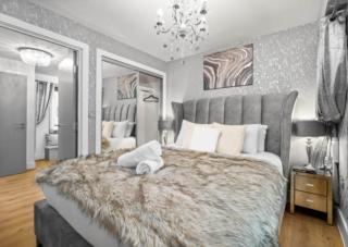 Stylish Apartment - City Centre - TV in Bedroom - Netflix 11K - 4