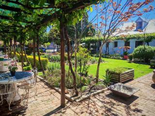 Villa ChoCoLatt Guest House and Porta Taverna Restaurant - 2