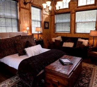 Charming Pet-Friendly Accommodation on a Beautiful Property near Caney Fork, Tennessee - 8