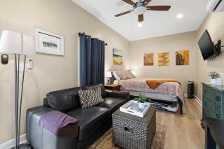 Charming Studio -Pool Access, 2 Bikes & Dtwn Close - 7