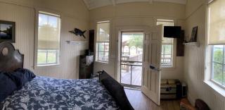 Lakefront Cabin Rental in Bradenton, Florida - 2