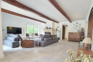 Spacious house with pool in Bagnols en Forêt - 9