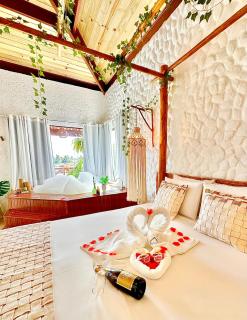 BANGATACHO - Bangalôs Temáticos com Experiências Românticas Exclusivas - Praia do Patacho - 0