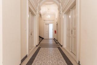 Newly renovated flat with a loft - Prag - 1