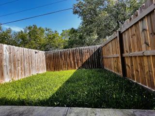 Hummingbird Haven 1 - 2