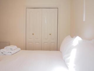 Fettes - Homely 2BD in Quiet Development - 8