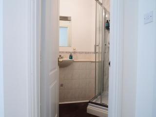 Fettes - Homely 2BD in Quiet Development - 7