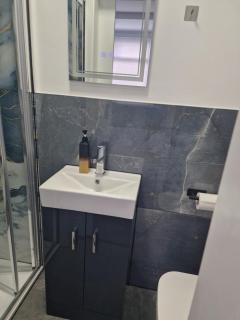 Blue double room at Albion's - 7