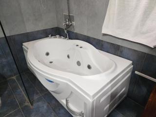 The Aventous Guesthouse , Hotel & Resturants - 8