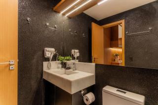 Studio Luxo 1Q Gyro Bueno by Boss - 1