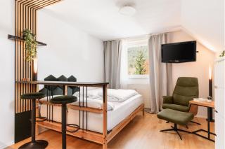 Hike & Ski-in Ski-out Mountain View Apartment for Family & Friends - 7