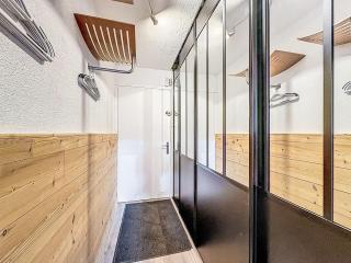 Apartment Les Grandes Balmes I et II - Le Lac-11 by Interhome - 4