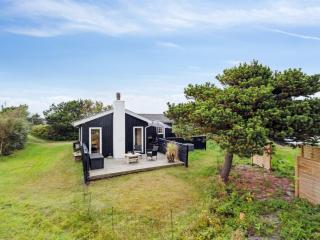 Holiday Home Swana - 550m from the sea by Interhome - 3