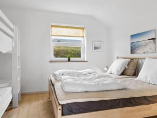 Holiday Home Thrugels - 600m from the sea by Interhome - 2