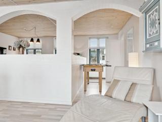 Apartment Elsabeth - 50m from the sea by Interhome - 1