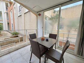 Lumineux F2 avec terrasse & piscine, Fréjus-Port - 1