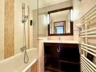 Lumineux F2 avec terrasse & piscine, Fréjus-Port - Fréjus - 2