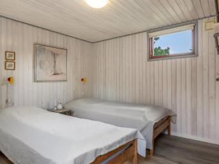 Holiday Home Tole - 2km from the sea by Interhome - 7