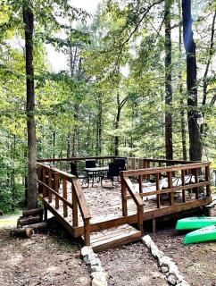 Gorgeous Secluded Cabin with Hiking Trails Near in Frenchburg, Kentucky - 2
