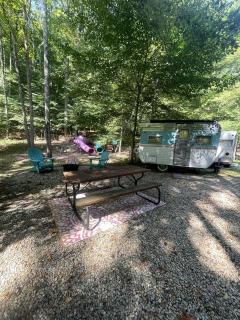 Vintage Airstream Ideal to Reconnect with Nature in Indiana - Stony Lonesome - 0