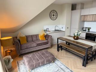 Waterfoot Penthouse Apartment - 9