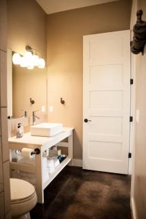 Stunning Cottage with Fantastic Views for a Romantic Escape near Austin, Texas - 4