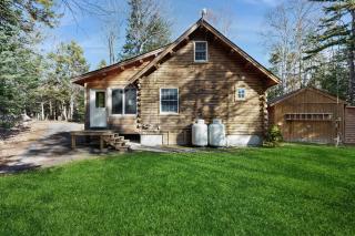 Lily Bay Getaway - 9