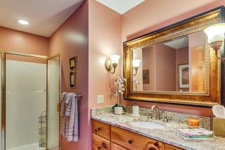 Festive Lakefront Escape Blue Ridge Holiday Home - 5