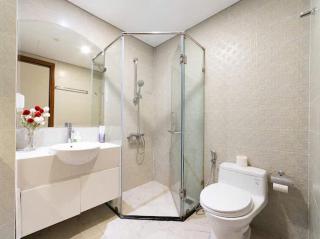 Luxury 2BR Apartment Landmark 81 View Vinhomes Central Park - 1