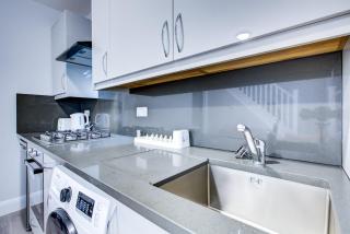 Cosy Flat close to Elizabeth Line - 9