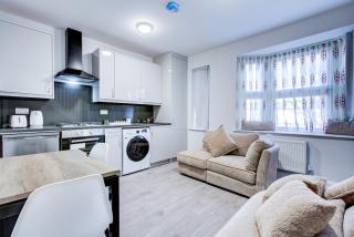 Cosy Flat close to Elizabeth Line - 8