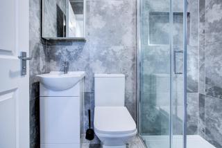 Cosy Flat close to Elizabeth Line - 2