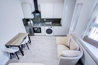 Cosy Flat close to Elizabeth Line - 1