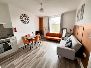 The Amber Suite - Budget Stay - Sleeps 4 - 9